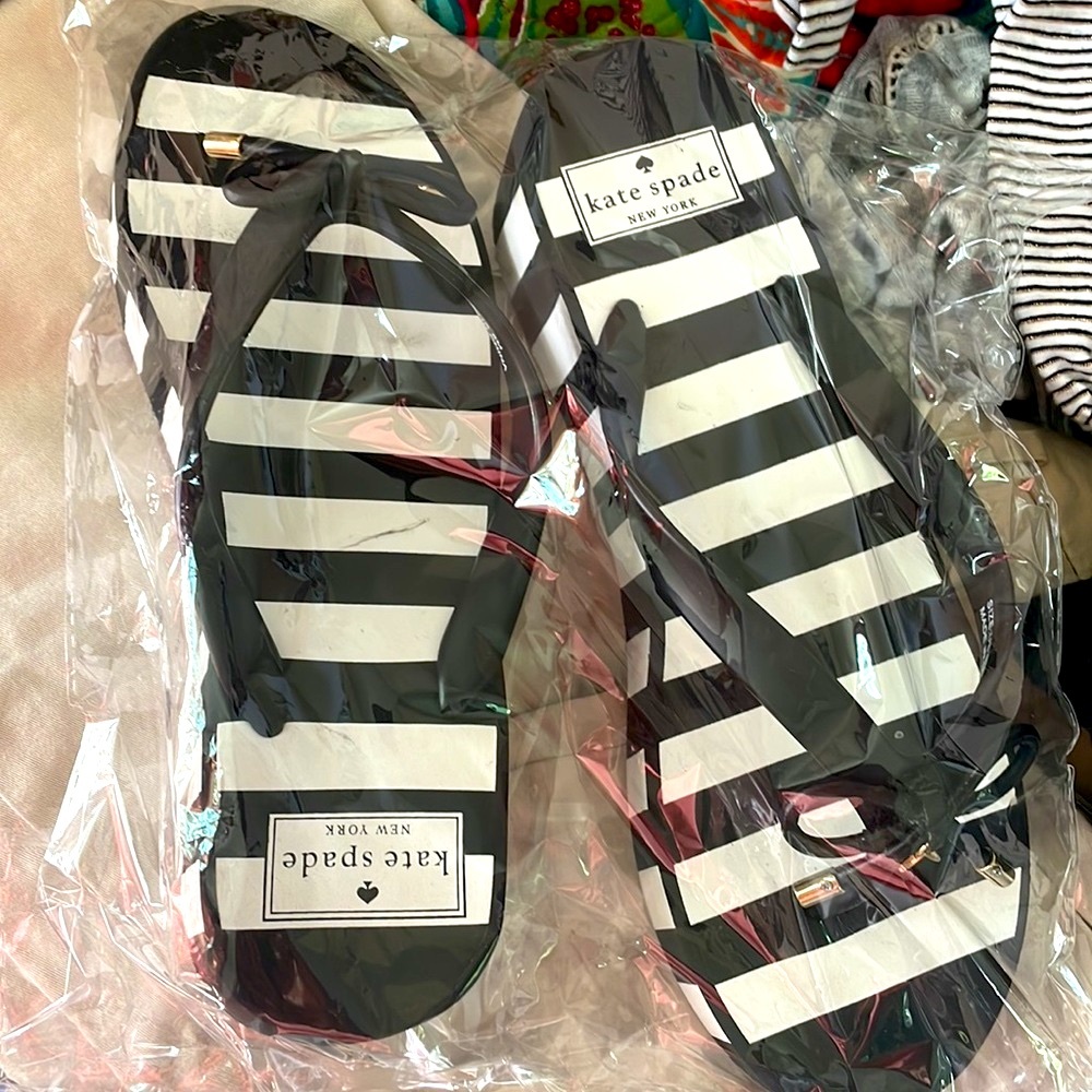 Kate Spade Rhett black and white striped platform wedge flip flops NWOT size 9 - Picture 1 of 8